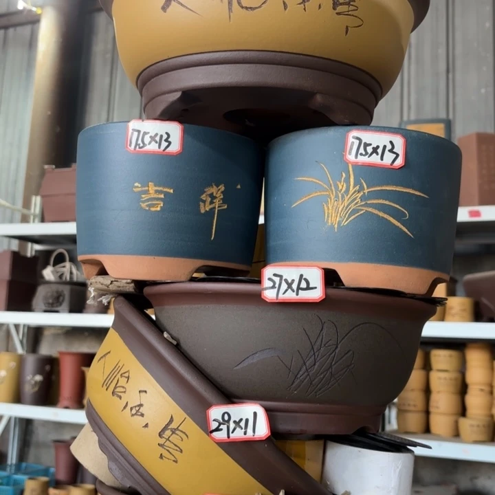 紫砂花盆100-6。