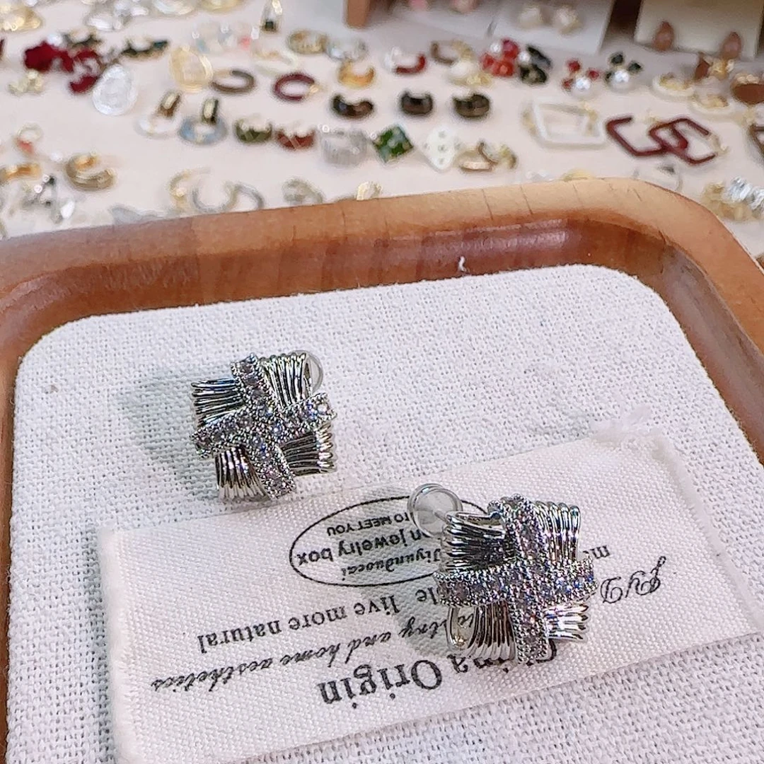 仿珍珠铜合金925银耳钉