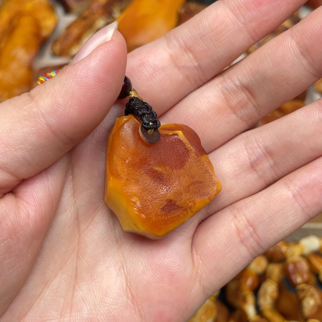 蜜蜡珠宝奇石未镶嵌