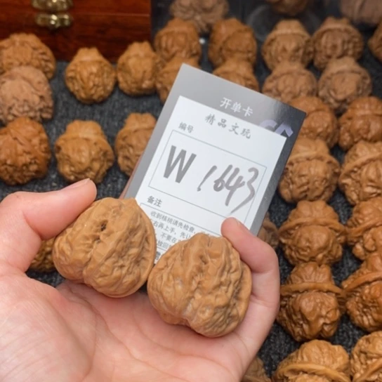 吊坠桃核我是第一百35