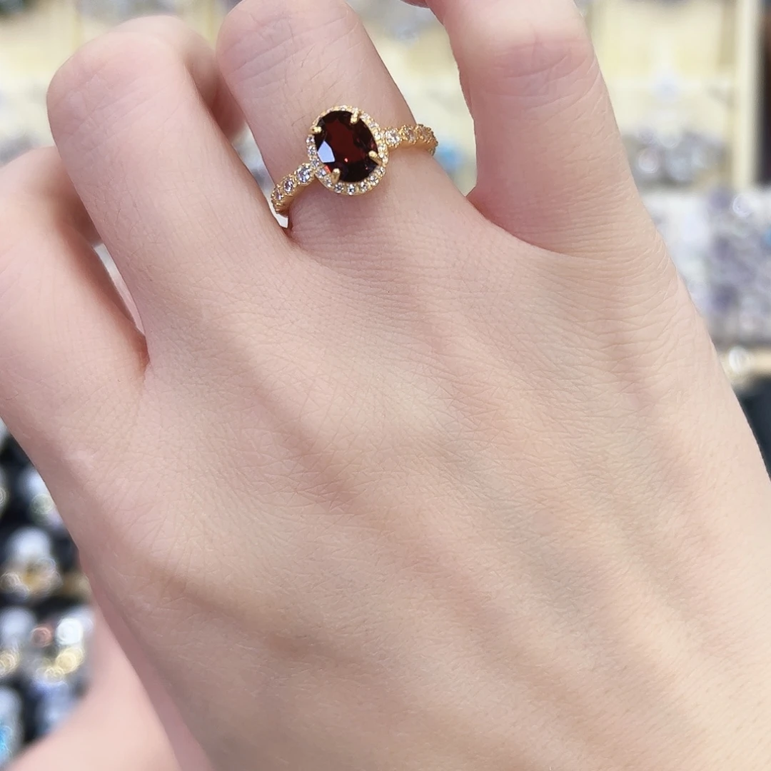 卡****银S925镶嵌石榴石戒指