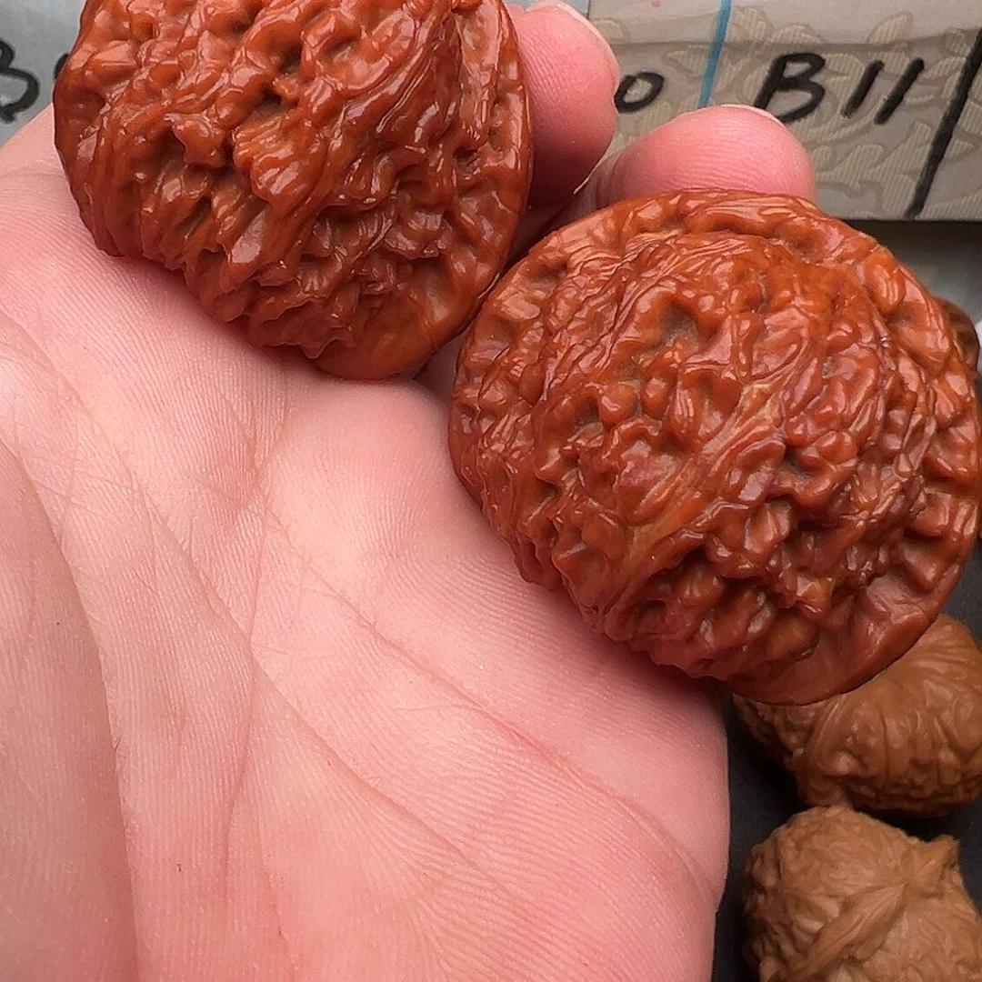 桃核吊坠全品白狮子45