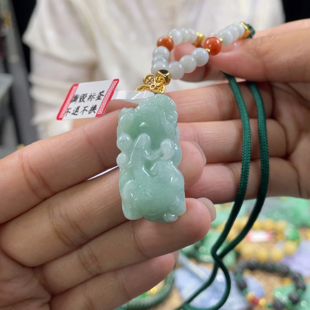 翡翠颈饰未镶嵌代编织
