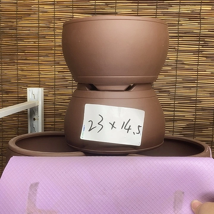 花盆紫砂我在外面
