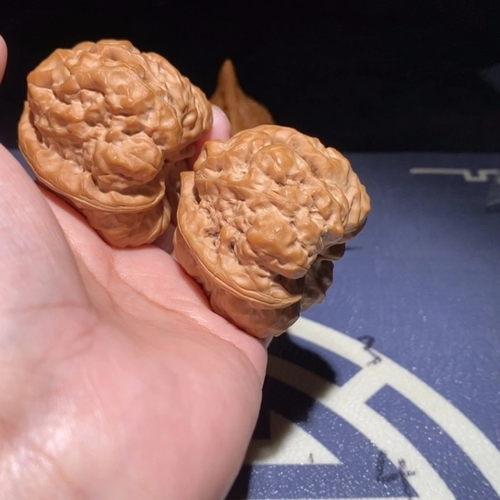 文玩核桃吊坠蛤蟆头