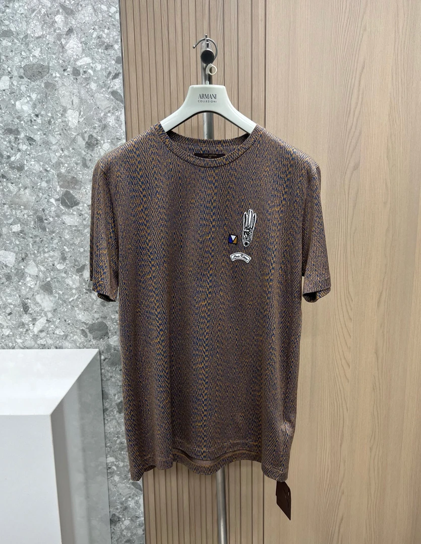 全新未使用 LouisVuitton/路易威登 133212 lv徽章logo刺绣T恤