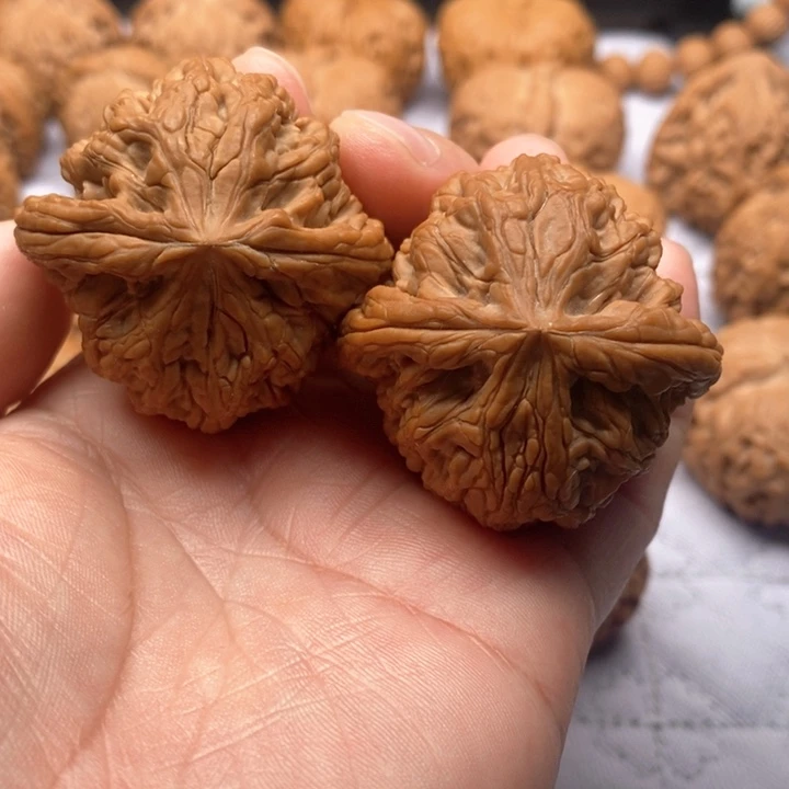 文玩核桃把件虎头王