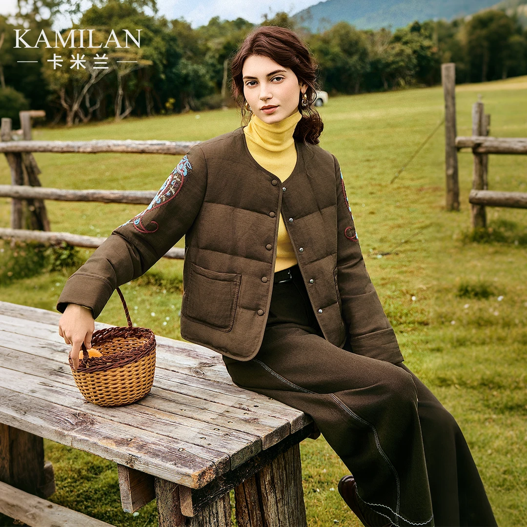 [鹅绒服]卡米兰轻薄白鹅绒羽绒服女2025冬新款高级感短款羽绒外套