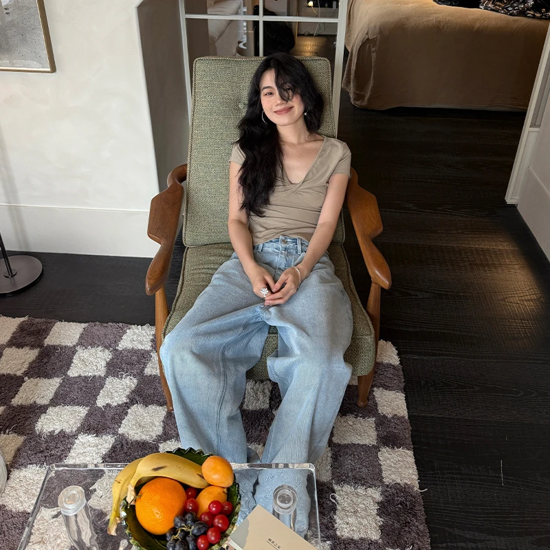 Seyora【自在简括】莱赛尔纯欲V领交叉扭结修身短袖T恤 T33709SY52