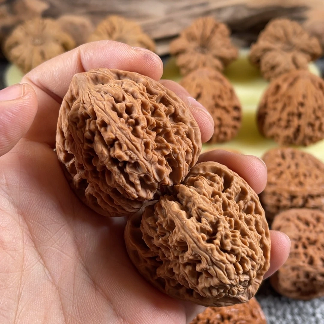 北***ᐝ吊坠文玩核桃三角南疆40尺寸