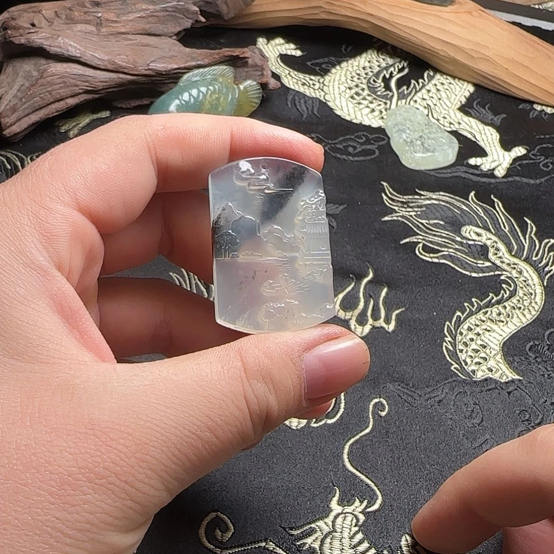 蛇纹石玉未镶嵌颈饰