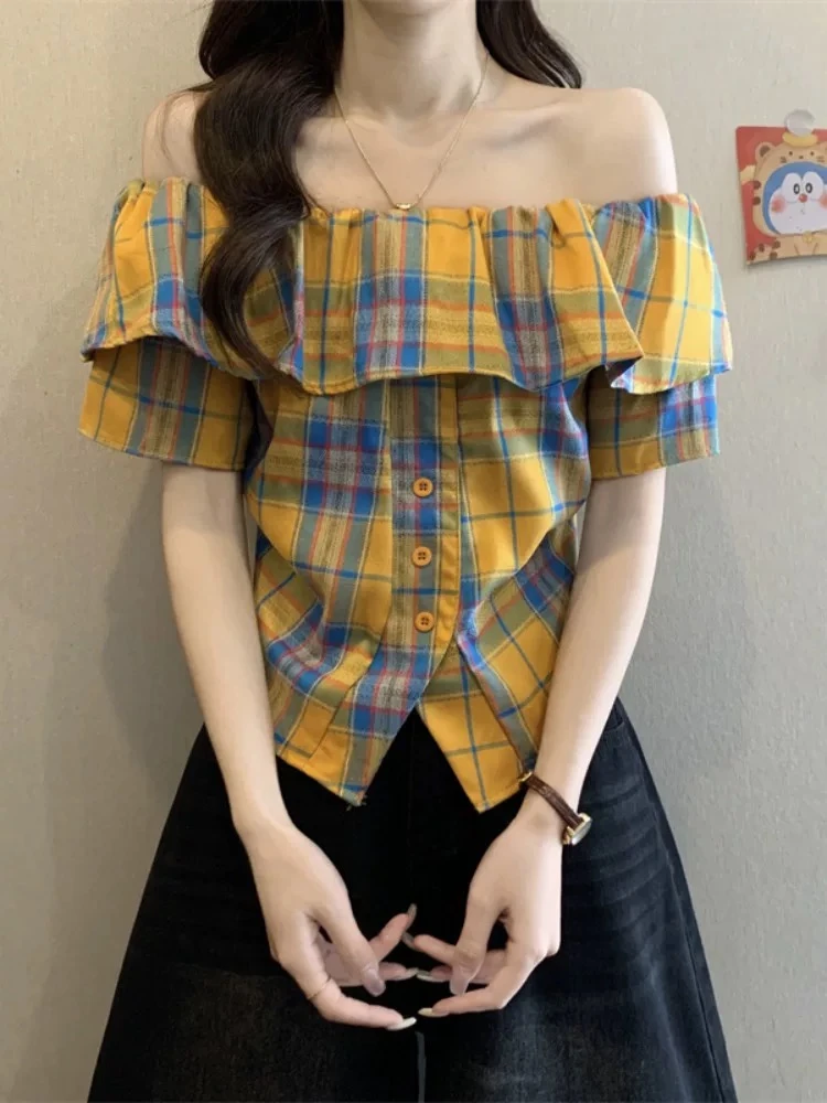 多巴胺复古格纹荷叶边一字领露肩衬衫女夏季修身显瘦漂亮短袖上衣