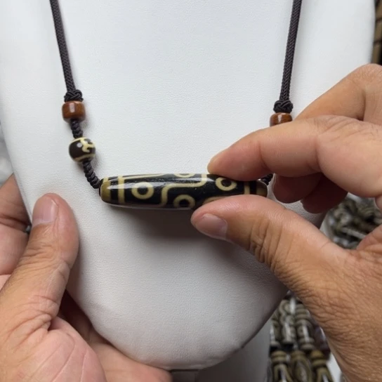 玛瑙/玉髓未镶嵌颈饰娜****】