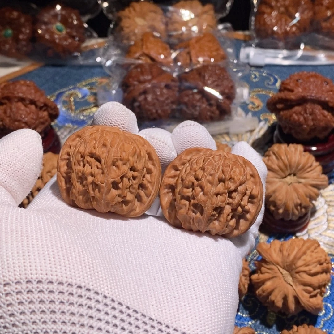 小***吉文玩核桃吊坠磨盘