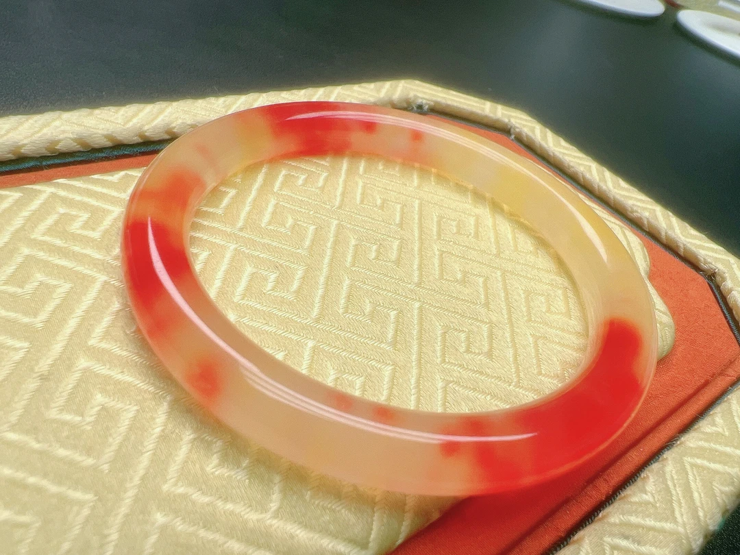 手镯Q838藏收气质百搭款