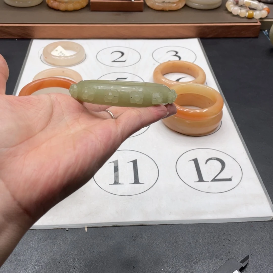 查罗石手镯未镶嵌会**鱼