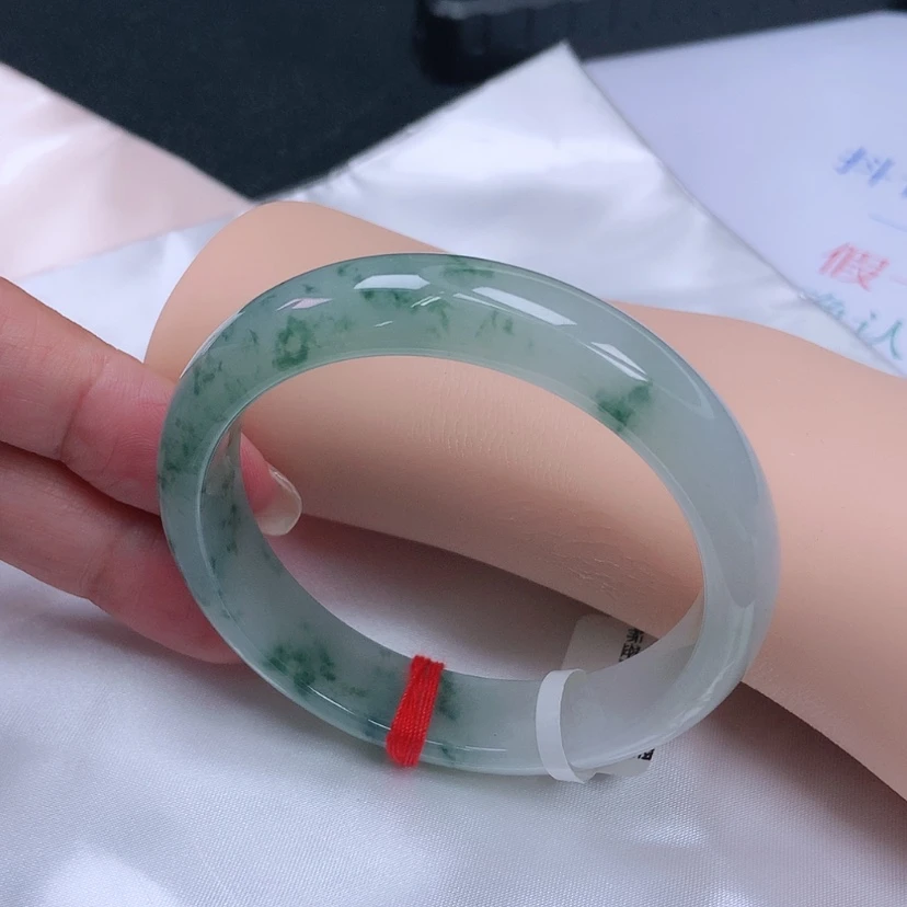 【闪购商品】未镶嵌手镯翡翠5455，