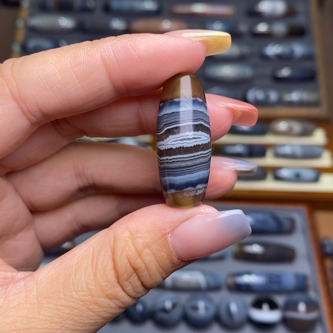 玛瑙/玉髓未镶嵌珠宝半成品