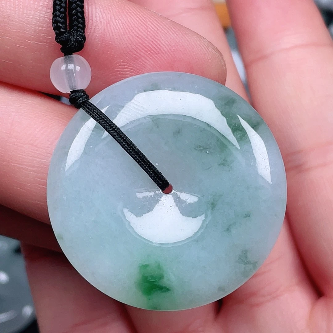 翡翠未镶嵌颈饰平安扣