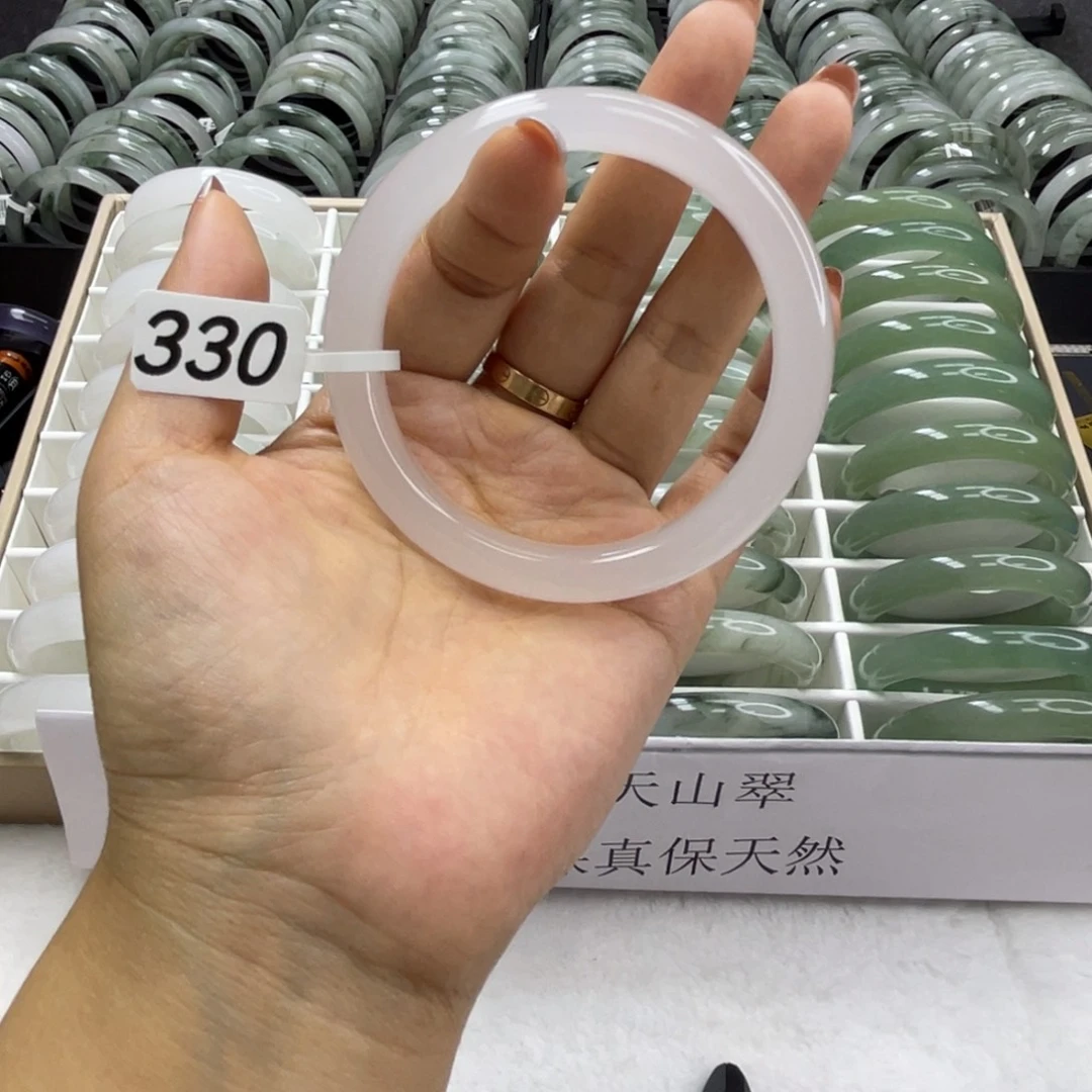 未镶嵌手镯石英岩玉330