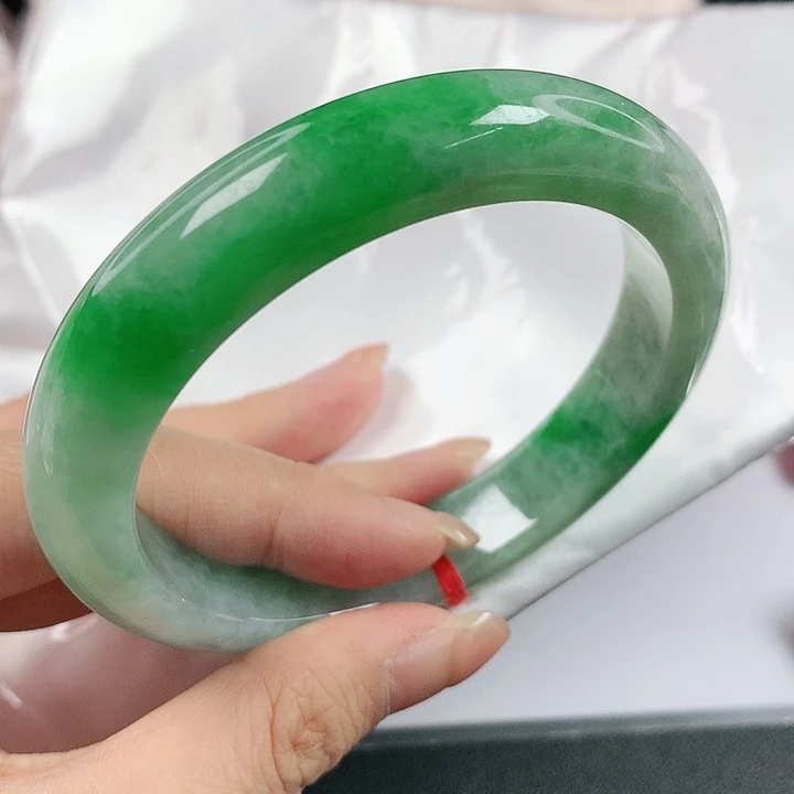 未镶嵌手镯翡翠，927