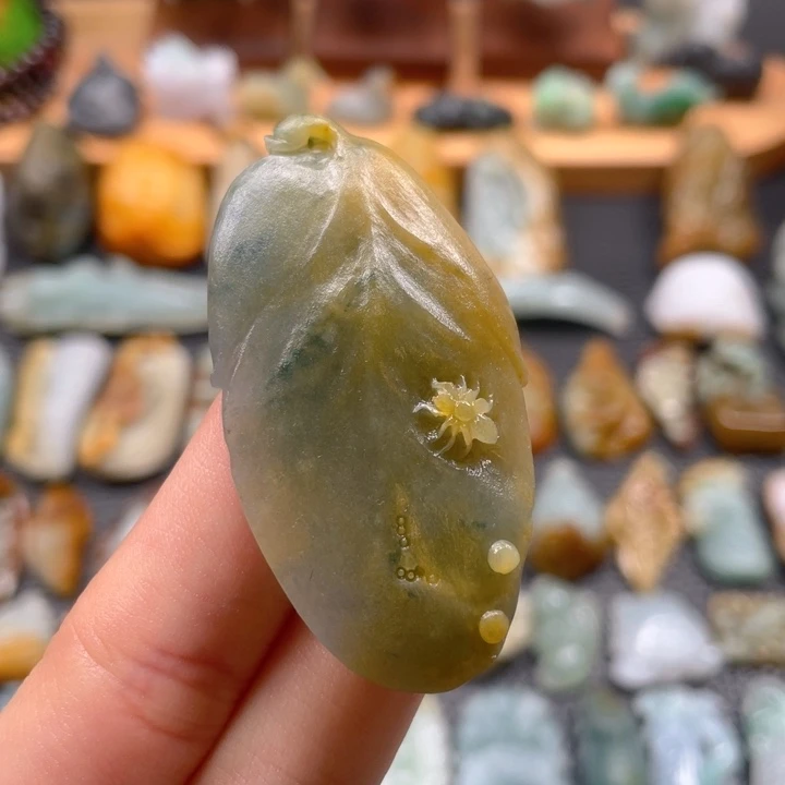定制翡翠未镶嵌翡翠