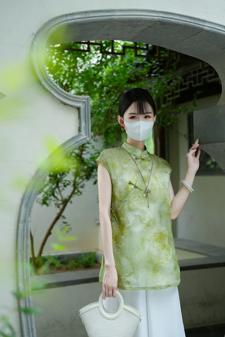 【双旦福利】丝袂 桑蚕丝欧根纱剪花夏季时尚无袖上衣 JX-5136