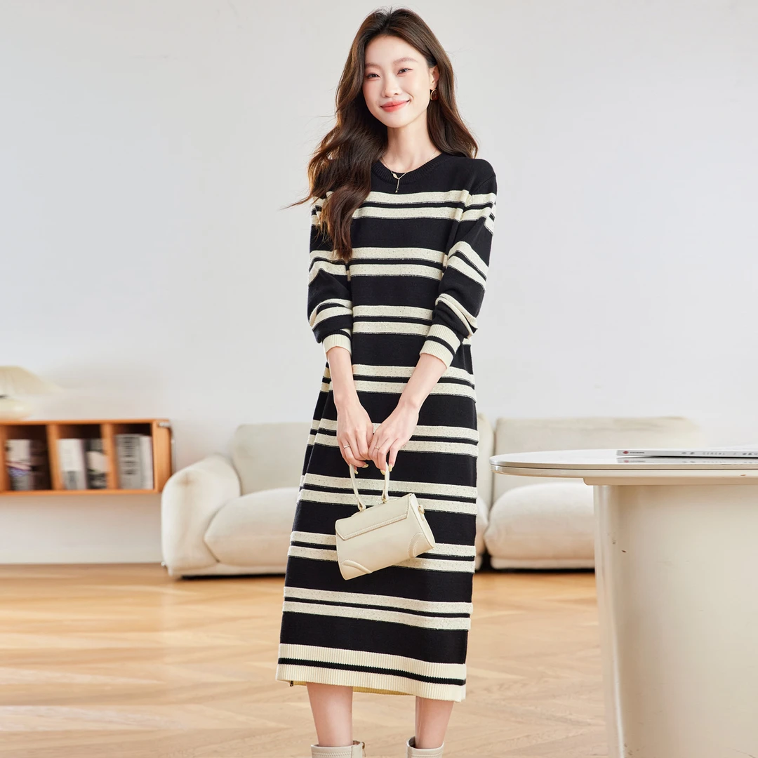 SEIFINI/诗凡黎折扣女装时尚条纹连衣裙宽松显瘦减龄秋季针织裙潮