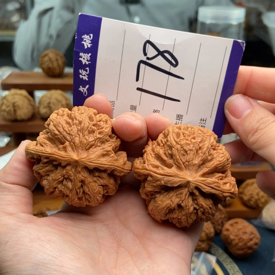 文玩核桃吊坠52粗筋