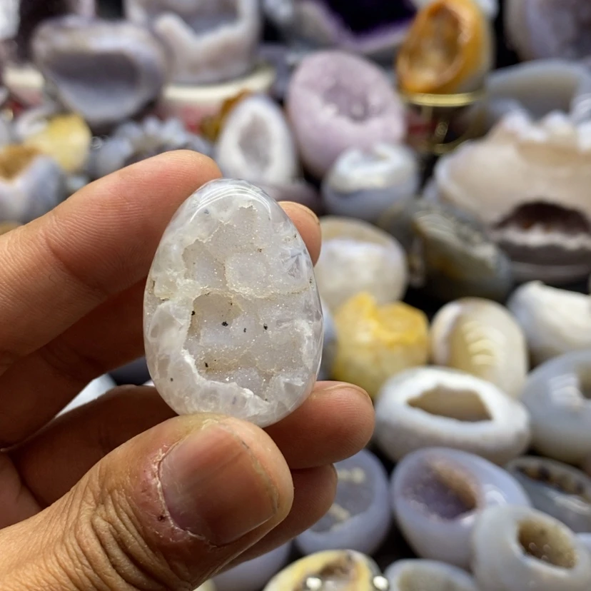 【闪购商品】水晶大型摆件（非配饰）未镶嵌少**。
