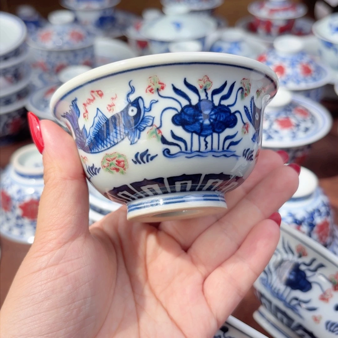 青花釉里红鱼藻大压手