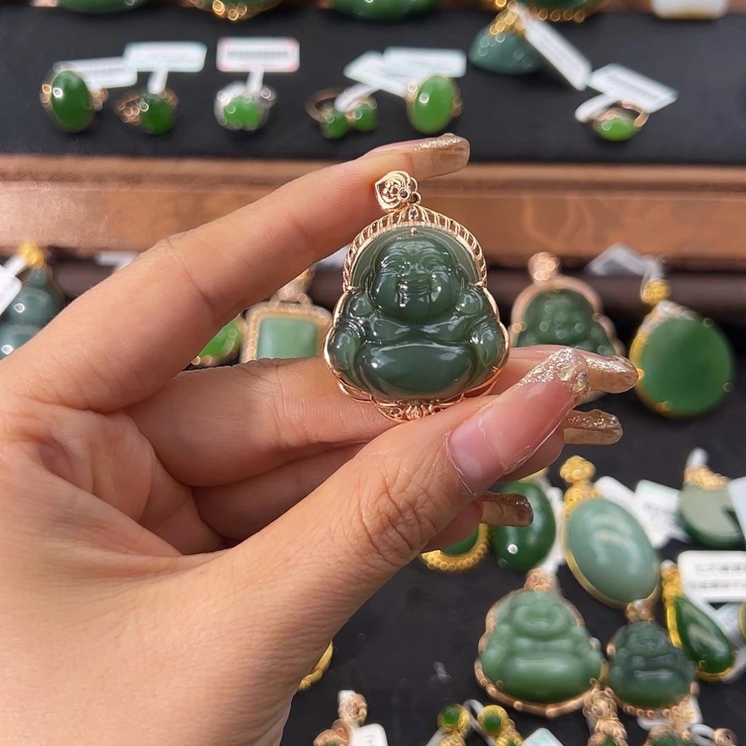 和田玉（碧玉）18K金镶嵌颈饰