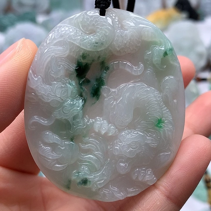 翡翠未镶嵌颈饰虎虎生威如虎添翼福利