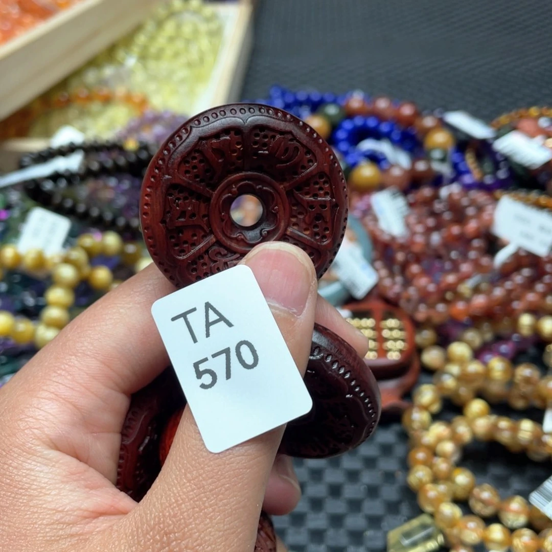 水晶多样性发一只未镶嵌