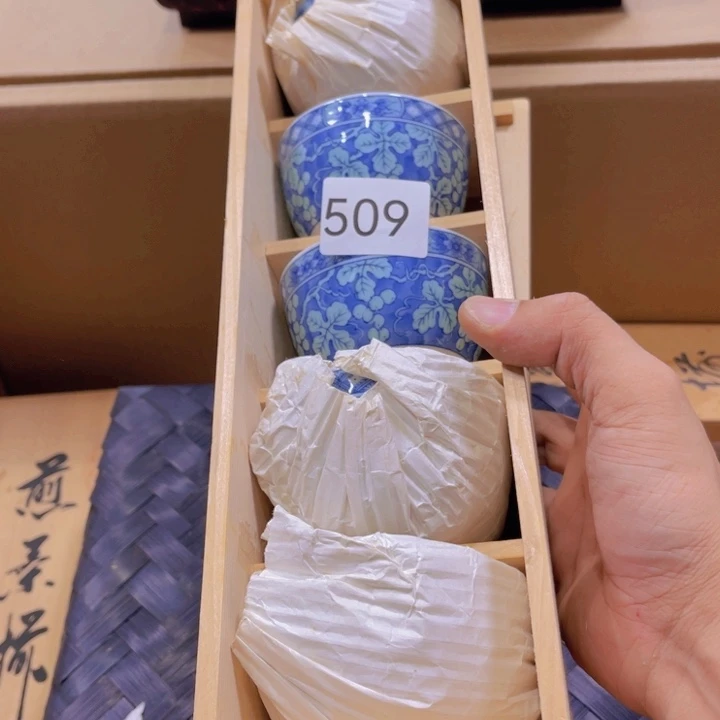 盖碗瓷器制作工艺精湛