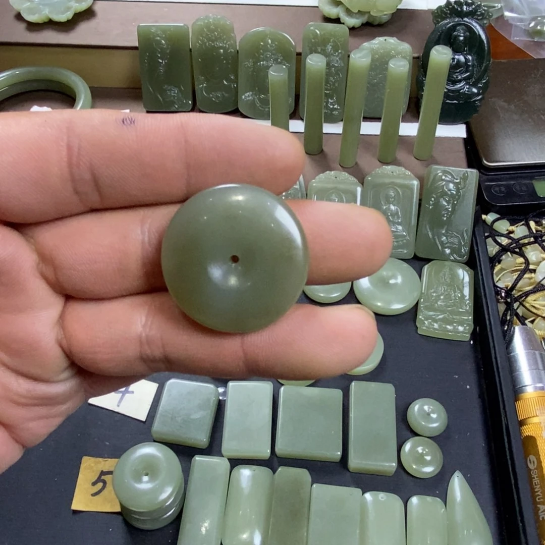 颈饰未镶嵌和田玉?*然095