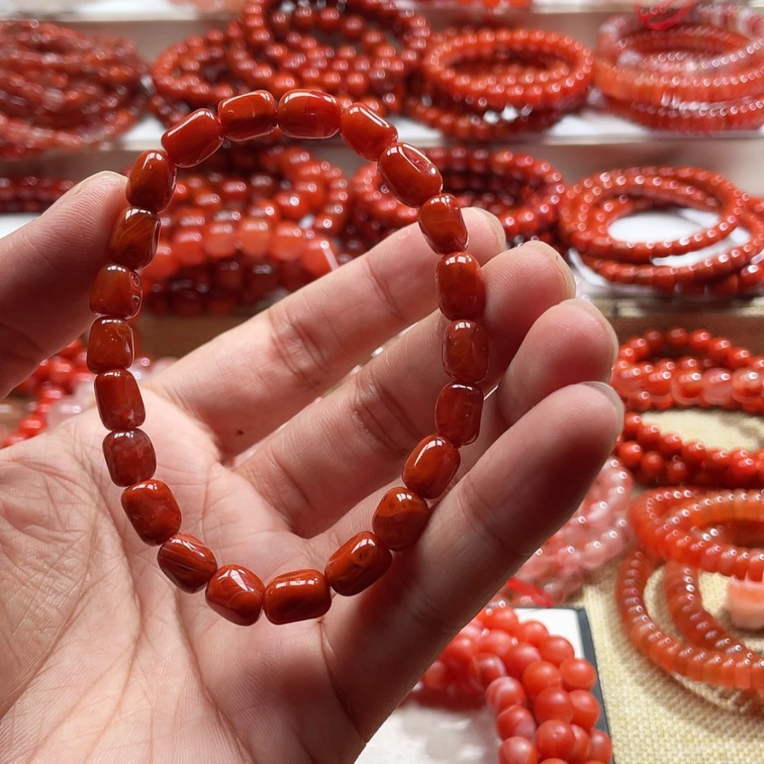 曾***…南红玛瑙未镶嵌手链