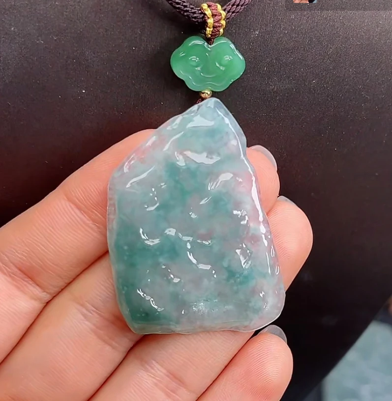 吊坠精美冰透俏色