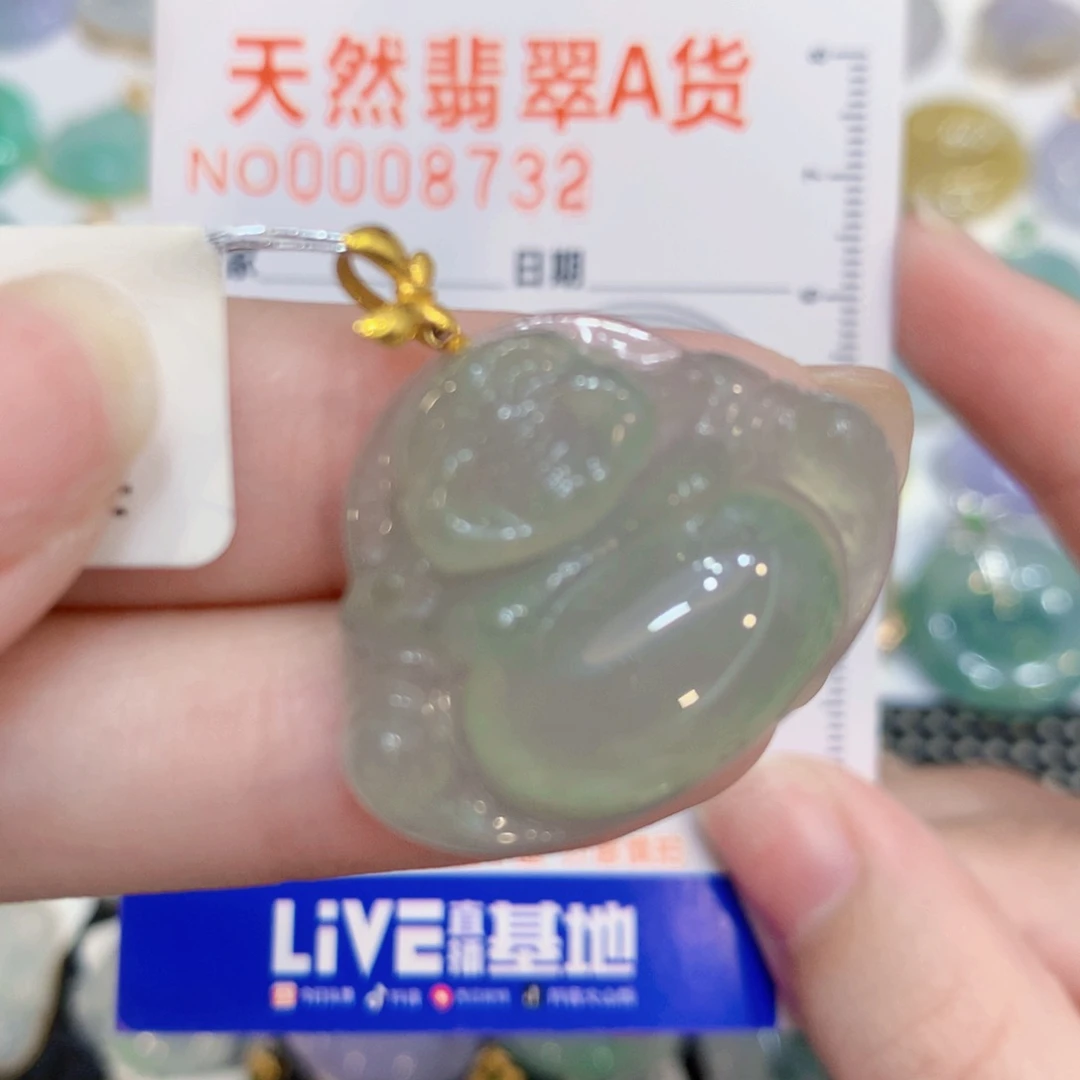 翡翠18K金镶嵌颈饰佛公
