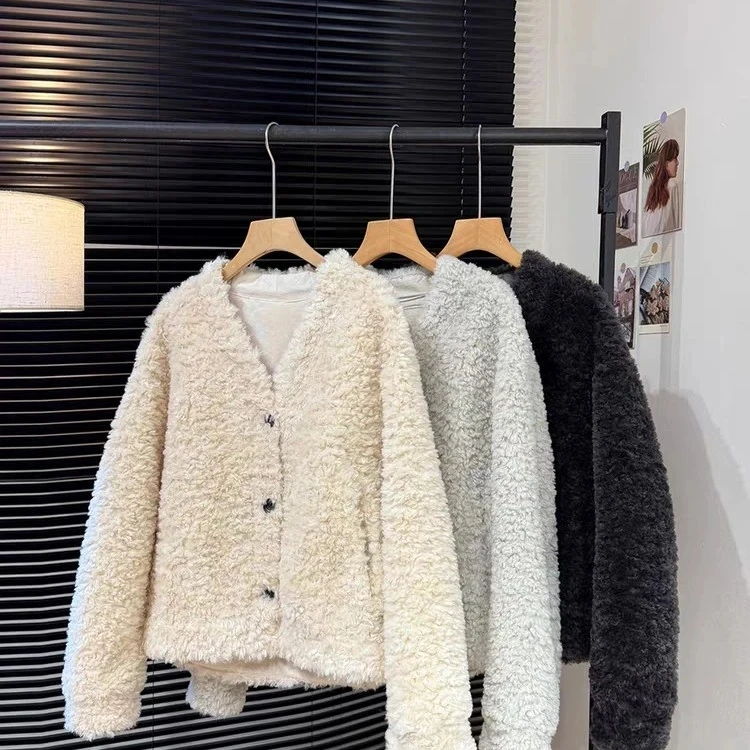 5983气质款V领一排扣皮毛外套