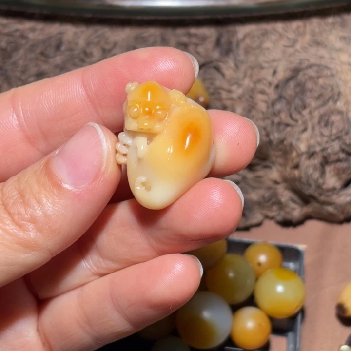 和田玉（糖玉）未镶嵌颈饰