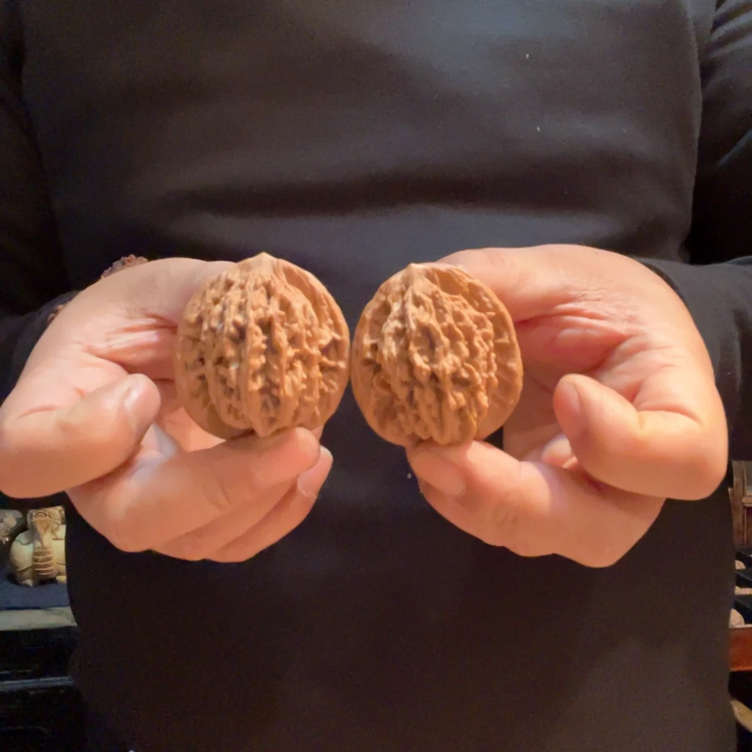 这***卡文玩核桃吊坠嘎嘎嘎嘎