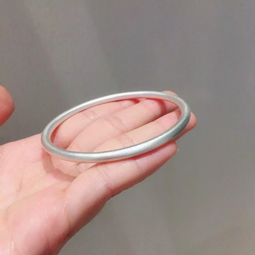 精品052古法素圈手镯