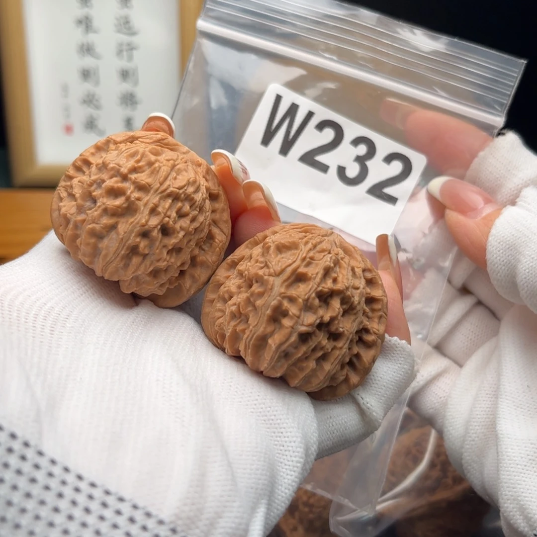 文玩核桃把件41白狮子w 232