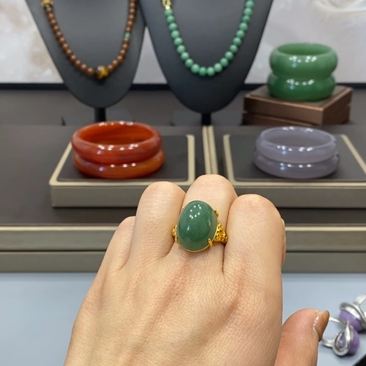 东陵石手镯未镶嵌