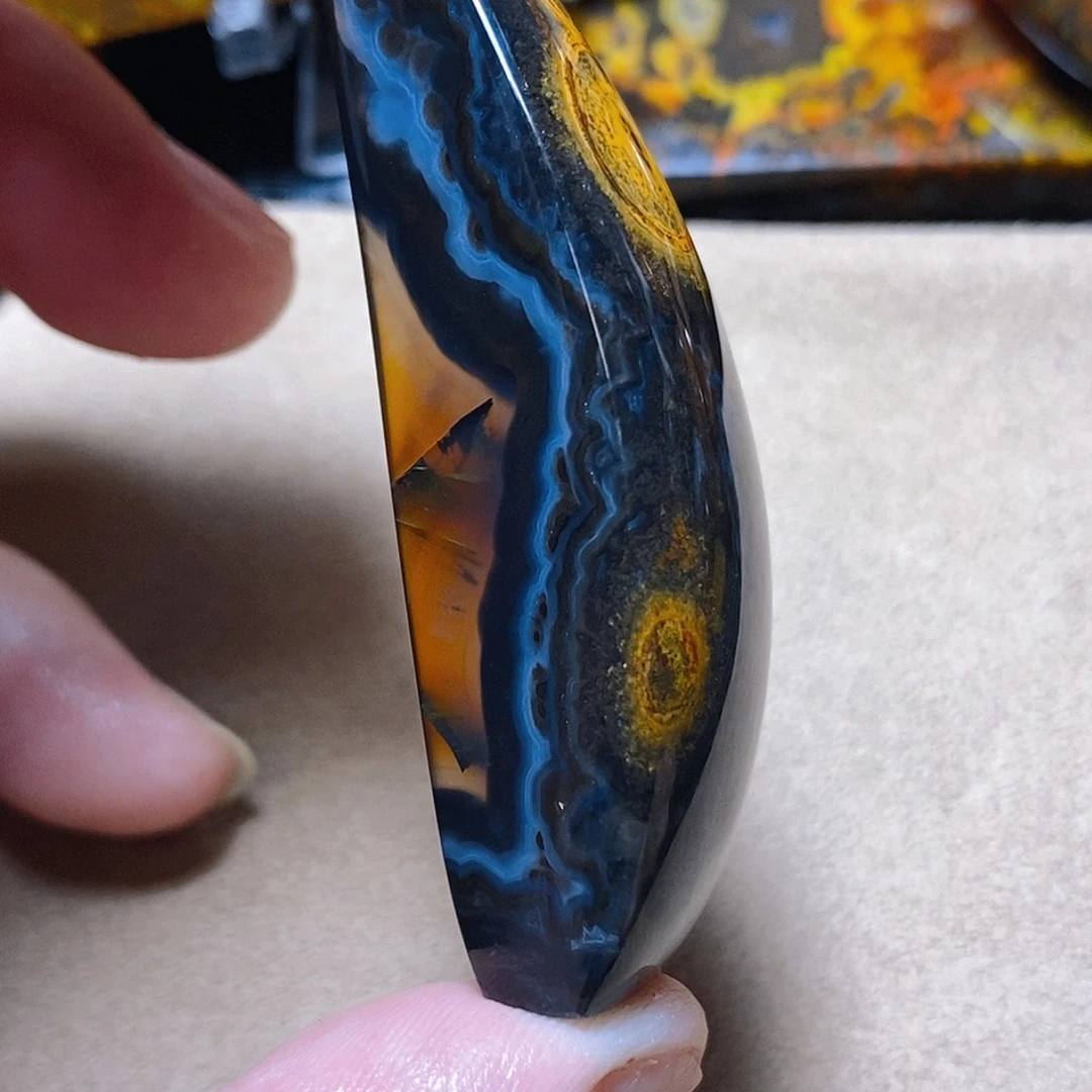 未镶嵌颈饰玛瑙/玉髓钢**侠