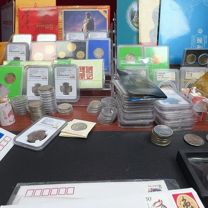 其他普通金属昙*林蛇兔龙纪念章