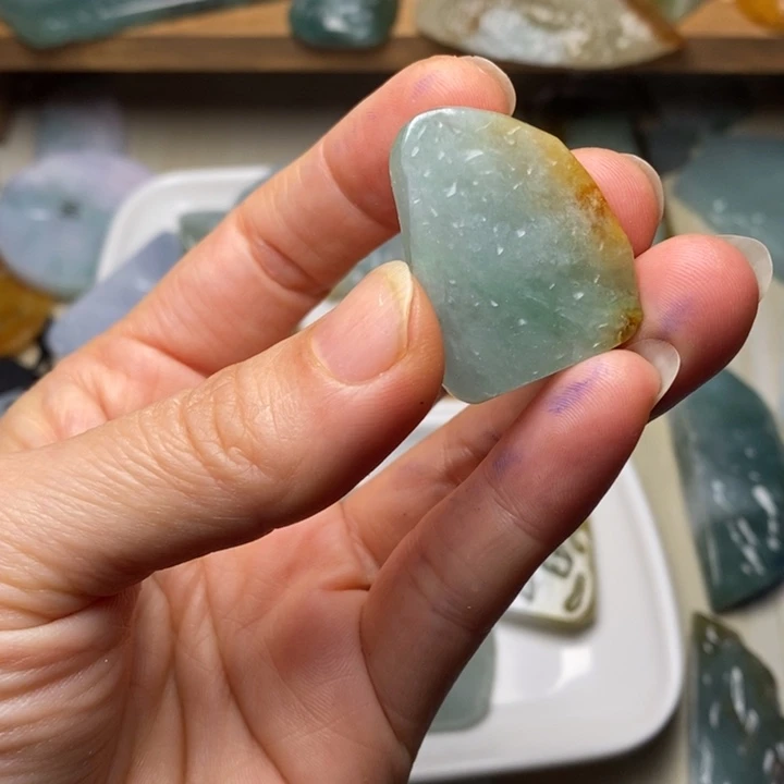 翡翠未镶嵌颈饰天然
