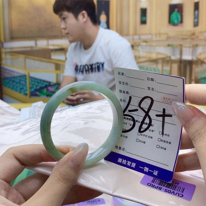 翡翠未镶嵌手镯00……