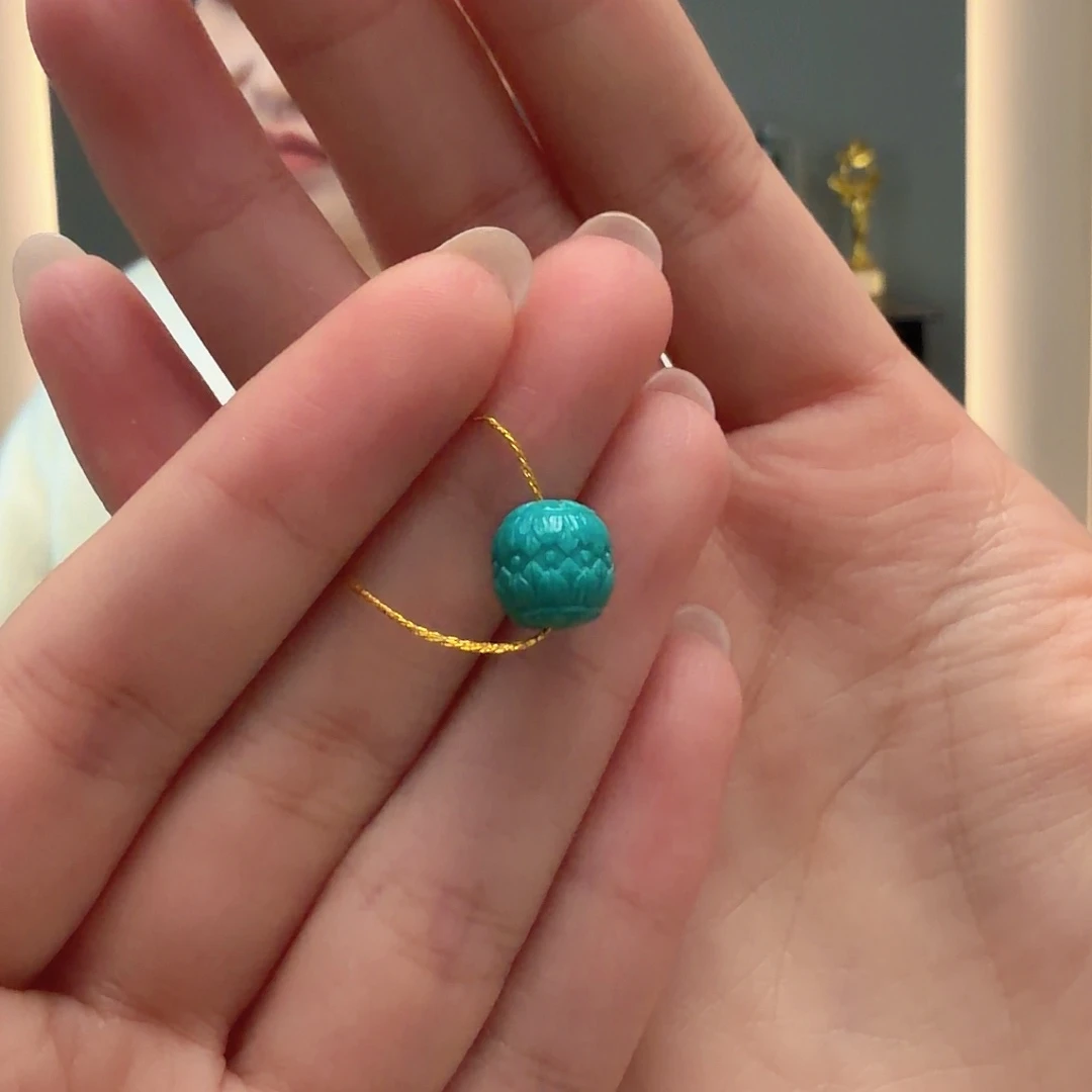 绿松石未镶嵌颈饰